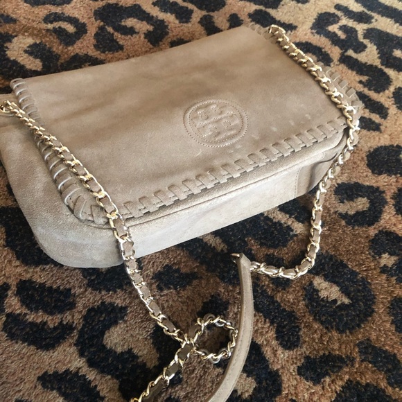 Almost new Tori Burch tan suede shoulder bag - Picture 2 of 4